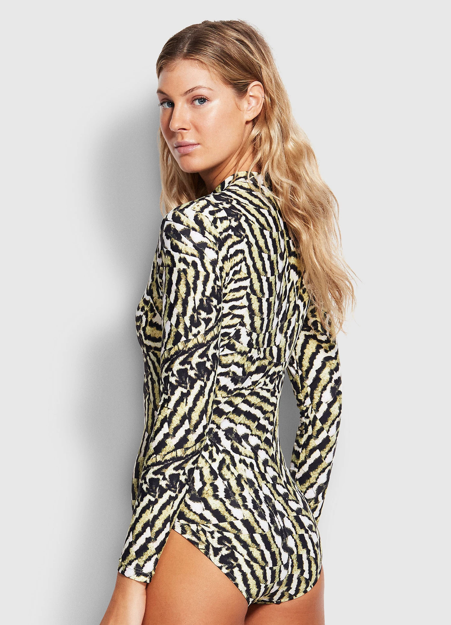 Promo π Seafolly Ladies Mandalay Zip Front Surf Suit Olive oil βοΈ 4 Promo π Seafolly Ladies Mandalay Zip Front Surf Suit Olive oil βοΈ - Image 4