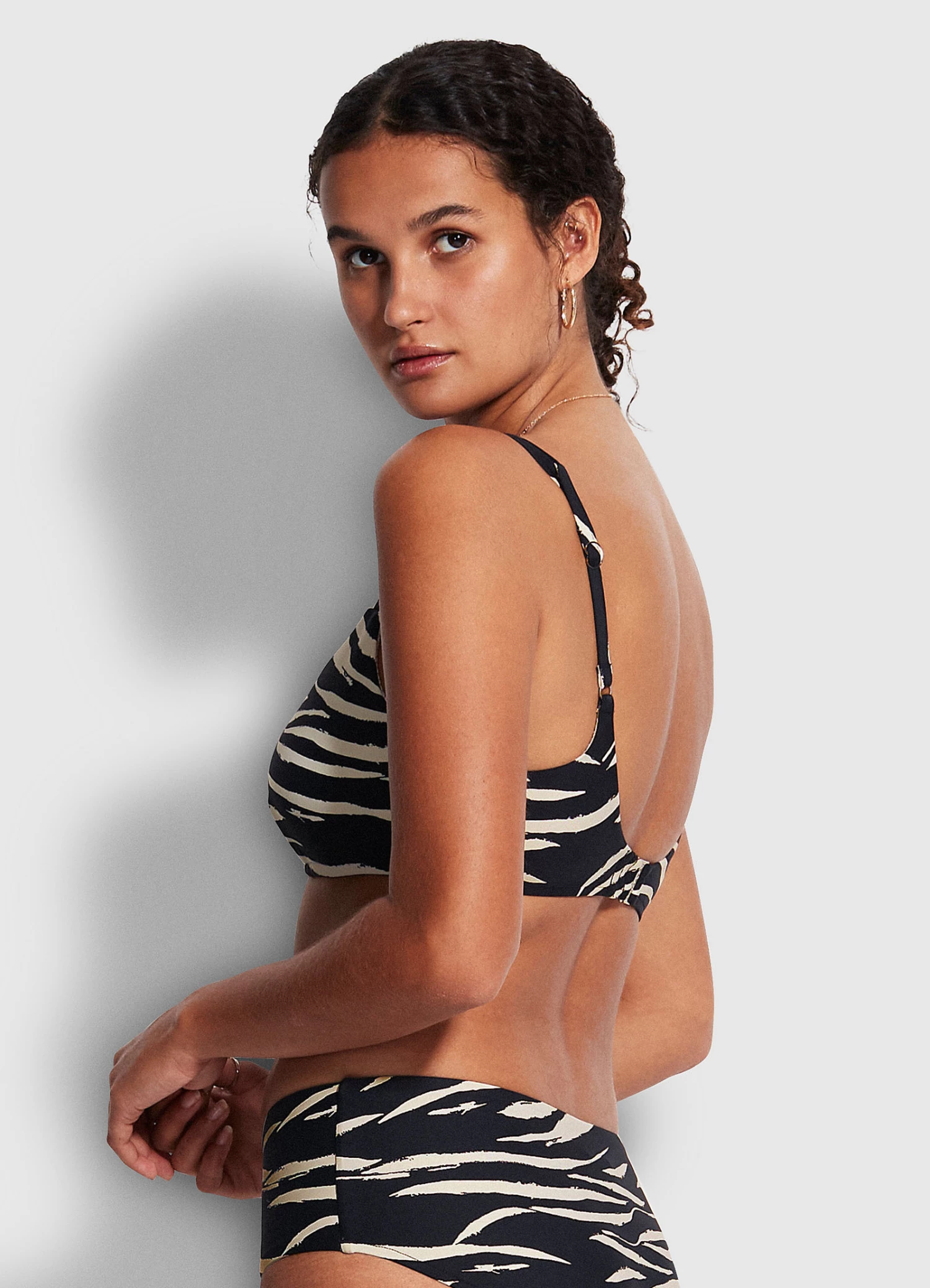 Flash Sale β Seafolly Ladies Skin Deep DD Tank Bra Black π 5 Flash Sale β Seafolly Ladies Skin Deep DD Tank Bra Black π - Image 5