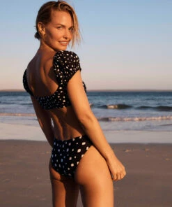 Flash Sale 🎁 Seafolly Ladies Soft Spot Hipster Black ✔️