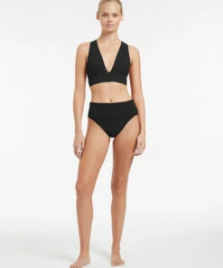 Hot Sale 👏 Jetset Soft Tri Top Black 🤩