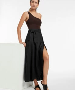 Best Sale 🌟 JETSET Wrap Skirt Black 👏